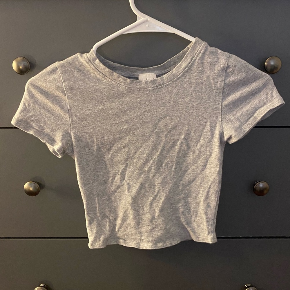 TILLYS Heather Gray XS Women’s Baby Tee
